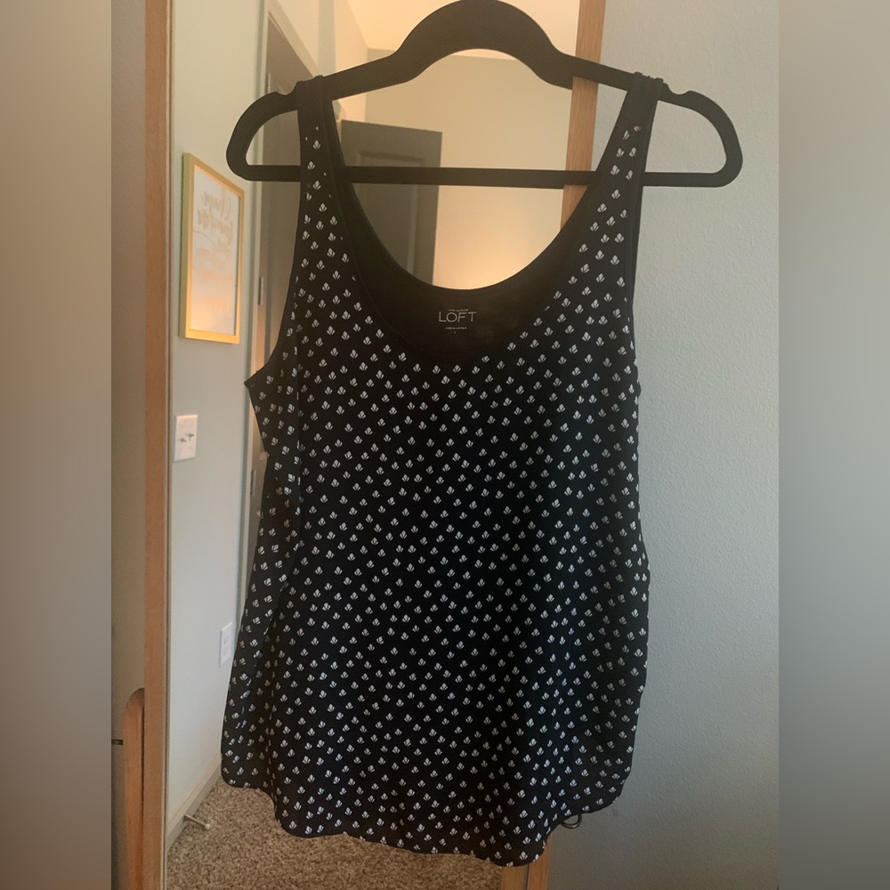 LOFT Black & White Tank top, Size Large